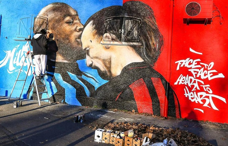 國米球迷領(lǐng)袖受審：盧卡庫送我手表&我?guī)退嫳诋?，最信任薩內(nèi)蒂