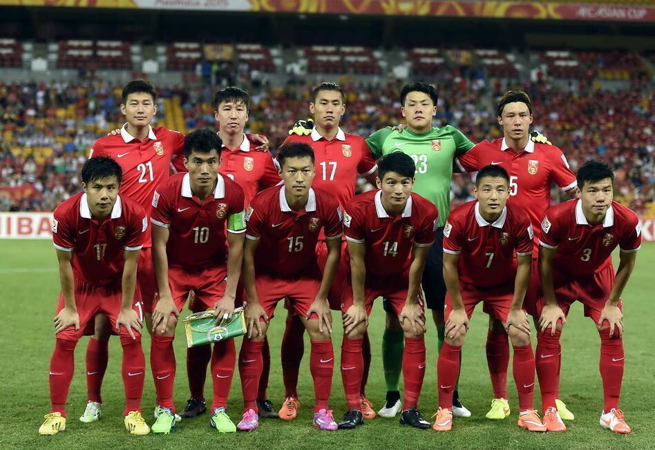 這套首發(fā)如何？國(guó)足上次贏沙特在2015年，于海任意球折射一劍封喉