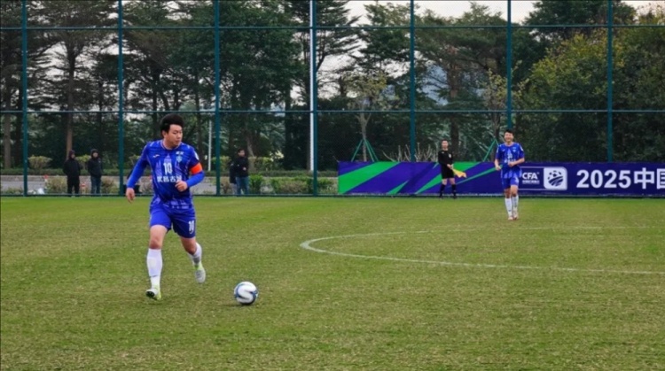 全民足球 | 離開(kāi)職業(yè)球隊(duì)，在業(yè)余俱樂(lè)部重新出發(fā)