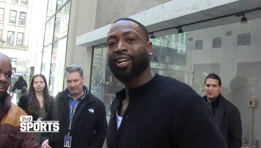 力挺好友！韋德：我告訴A-史密斯我會(huì)和勒布朗采用一樣的處理方式