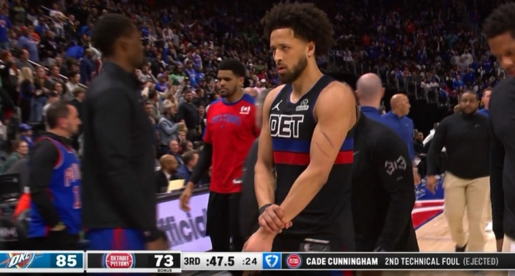 要冷靜！康寧漢姆攤手不滿先吃T&喋喋不休抱怨裁判再吃T被驅(qū)逐！