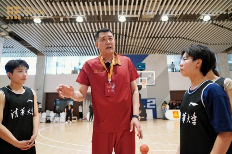 中國籃球名人堂訓練課 蔣興權&胡衛(wèi)東&鞏曉彬等人現(xiàn)場授課