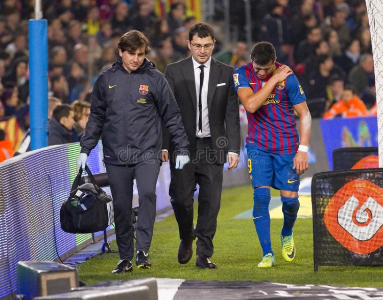 世體：巴薩俱樂部多人周一去到殯儀館，向已故隊醫(yī)家人表示慰問