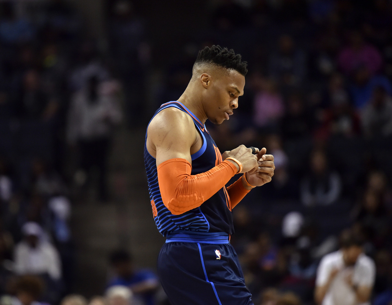 單場至少13中0罕見嗎？指環(huán)王威少卡特都干過 榜首17中0可還行？