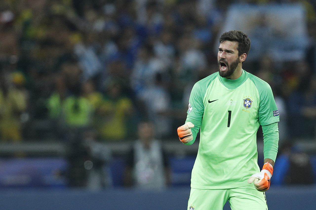 利物浦官方：阿利森離開巴西國家隊返回俱樂部，他將接受隊醫(yī)檢查