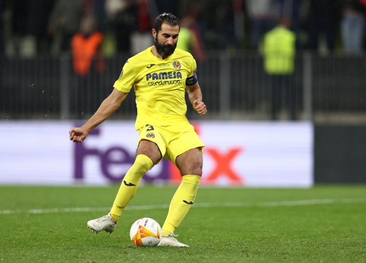 39歲阿爾比奧爾：還不考慮退役&希望留在黃潛踢球 進(jìn)歐冠是目標(biāo)