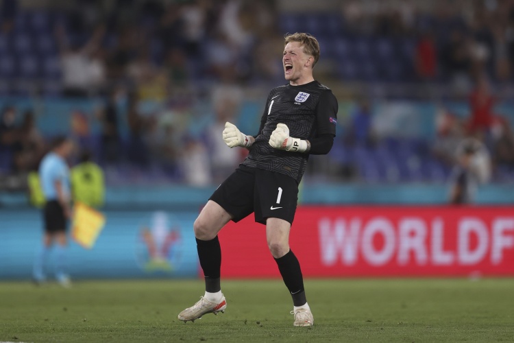 皮克福德為英格蘭出戰(zhàn)75場(chǎng)追平喬-哈特及希曼，僅次于彼得-希爾頓