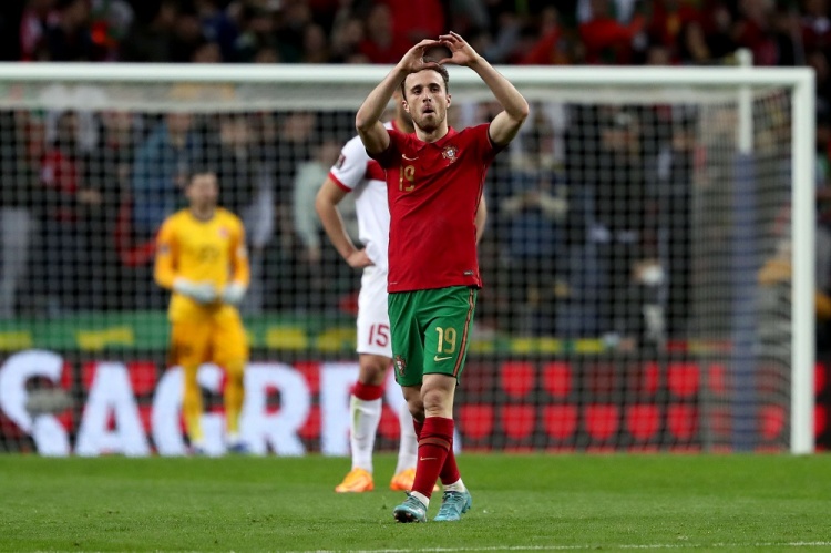 若塔：替補(bǔ)席甚至看臺(tái)上的球員都能提供幫助，這是葡萄牙的特點(diǎn)