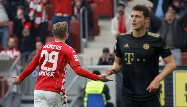 記者：為凱恩尋找替補(bǔ)，拜仁有意美因茨24歲前鋒伯卡特