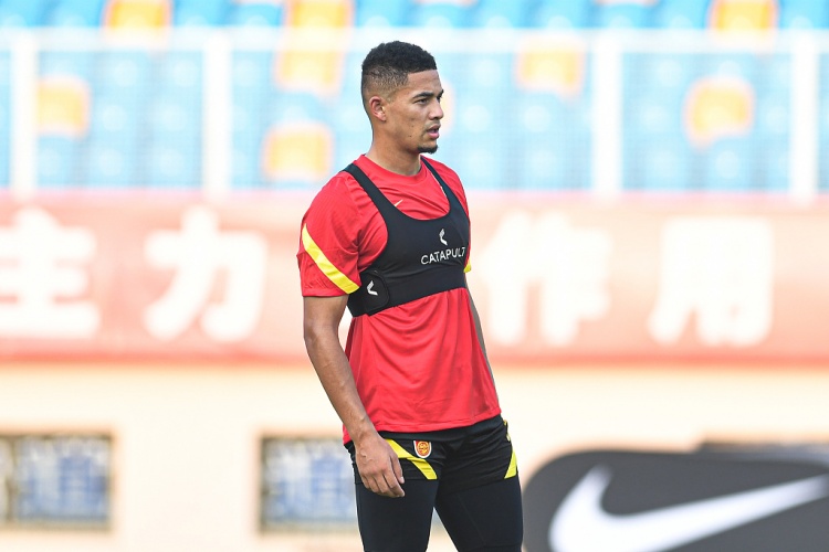 東體：亞冠比賽磨煉國(guó)腳狀態(tài)，海港四名國(guó)腳目前狀態(tài)都不錯(cuò)