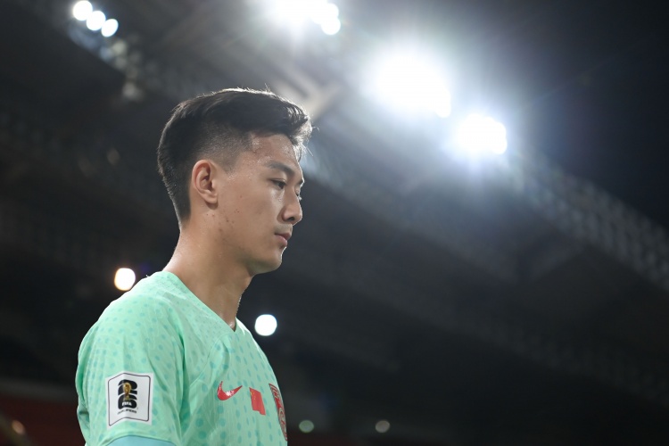 蔣圣龍：戰(zhàn)沙特有些優(yōu)勢但紅牌改變走向 之后每場要當(dāng)最后一場踢