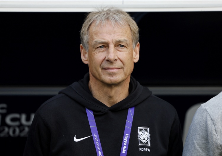 足球報(bào)：歐洲名宿在亞洲執(zhí)教接二連三拉胯 提醒國(guó)足選帥少走彎路