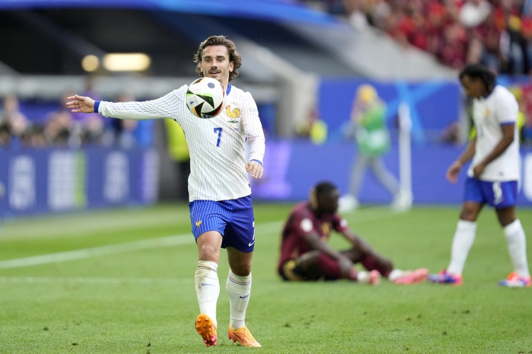 隊報：因行程安排沖突，格列茲曼將缺席法國隊致敬儀式