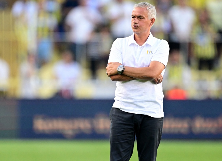 1-3流浪者！費內(nèi)巴切遭遇隊史歐聯(lián)杯淘汰賽主場首敗，此前8勝3平