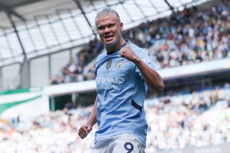 哈蘭德連續(xù)3個(gè)賽季主客場(chǎng)均能打進(jìn)至少10球，凱恩后英超第二人