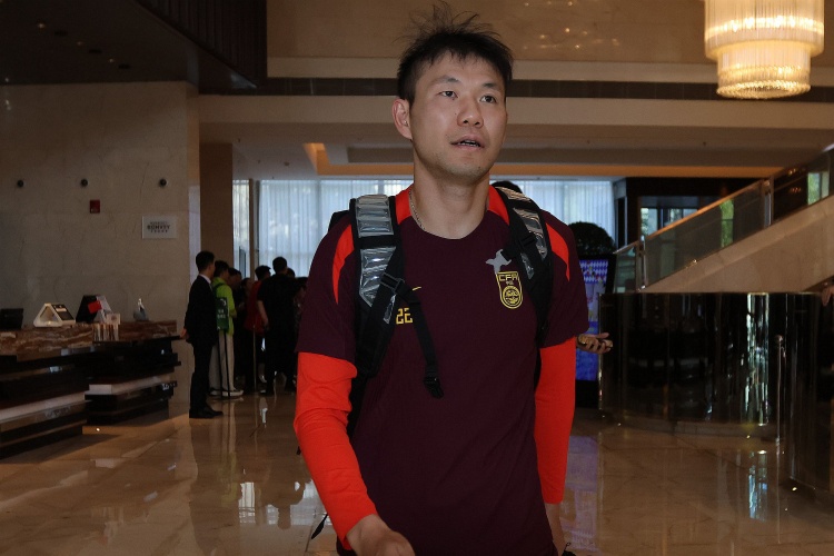 媒體人：如果李源一沒傷沒病，他落選名單在邏輯上講不出合理性