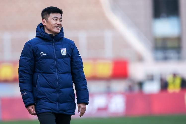 李國(guó)旭：泰山隊(duì)是學(xué)習(xí)的榜樣和目標(biāo)，要用整體防守限制對(duì)方外援