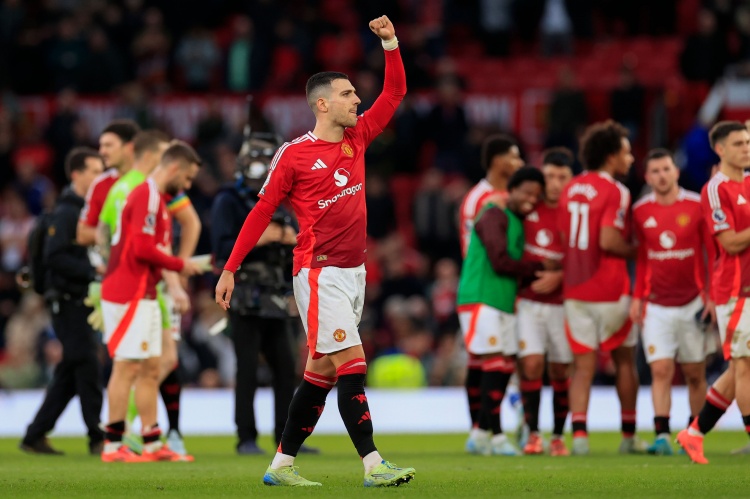 達(dá)洛特：完成曼聯(lián)200場(chǎng)里程碑很驕傲，我想為曼聯(lián)登頂而奮斗