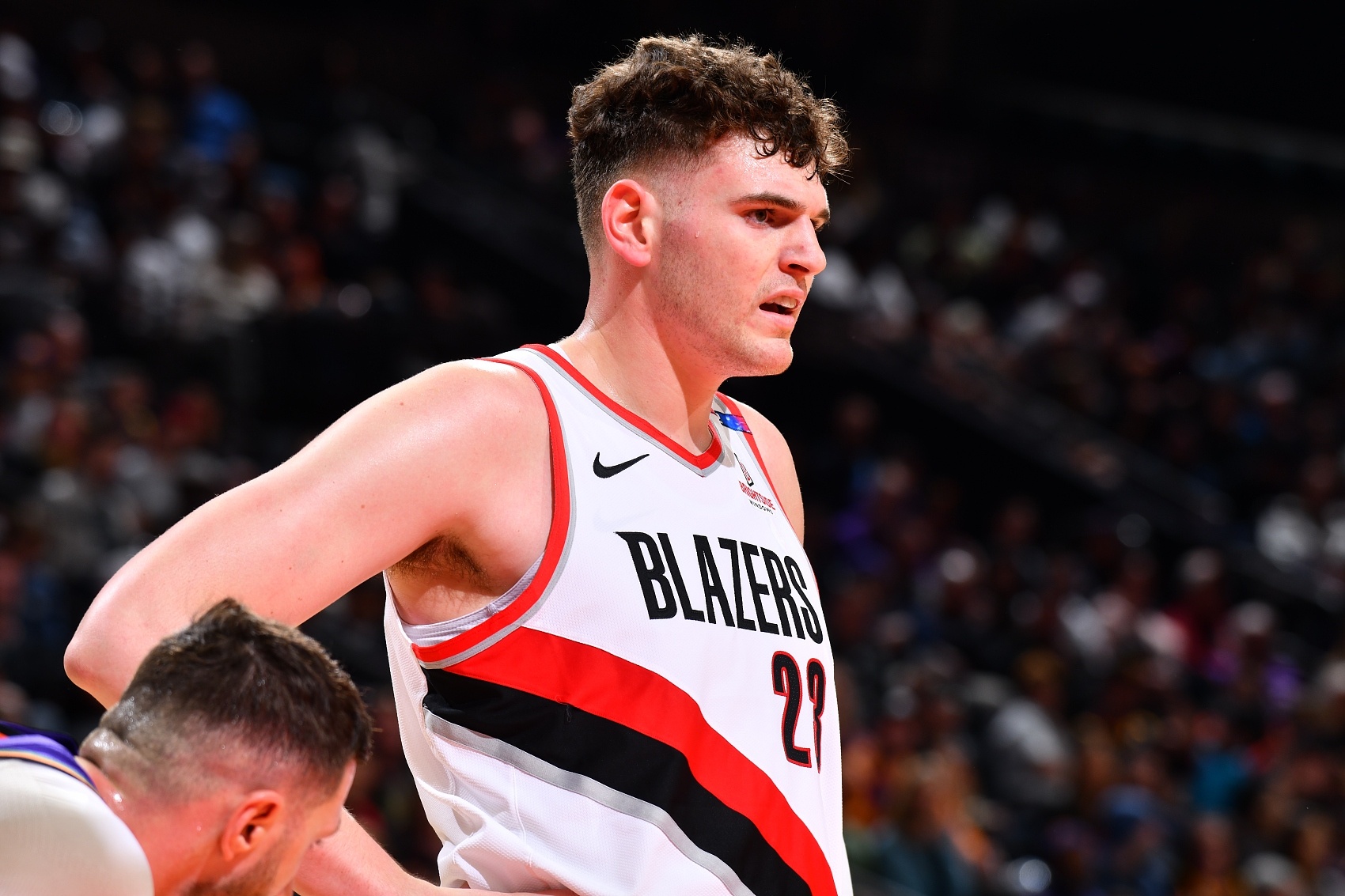 再精進(jìn)一下技術(shù)！克林根12中6砍下13分13板2助3帽&拼下7前場板！