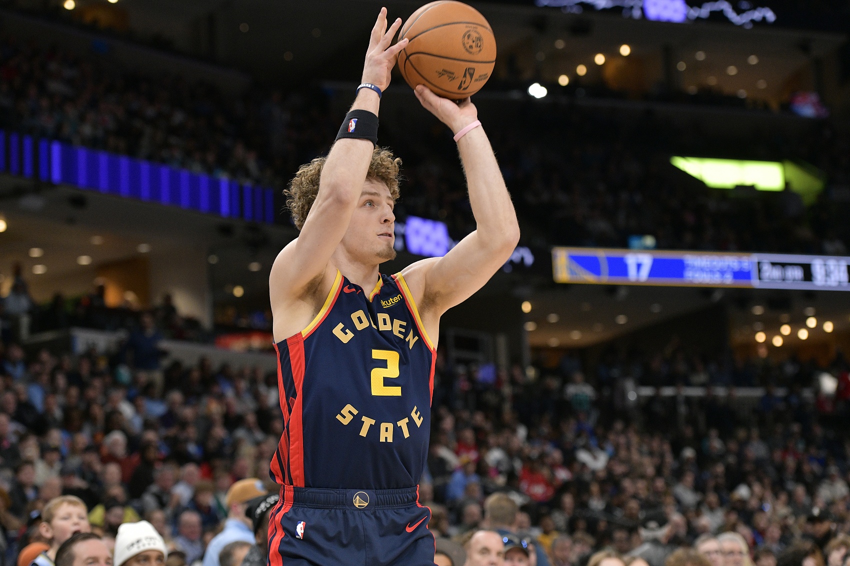 活力無(wú)限！波杰姆斯基16中6貢獻(xiàn)19分10板2斷 正負(fù)值+17