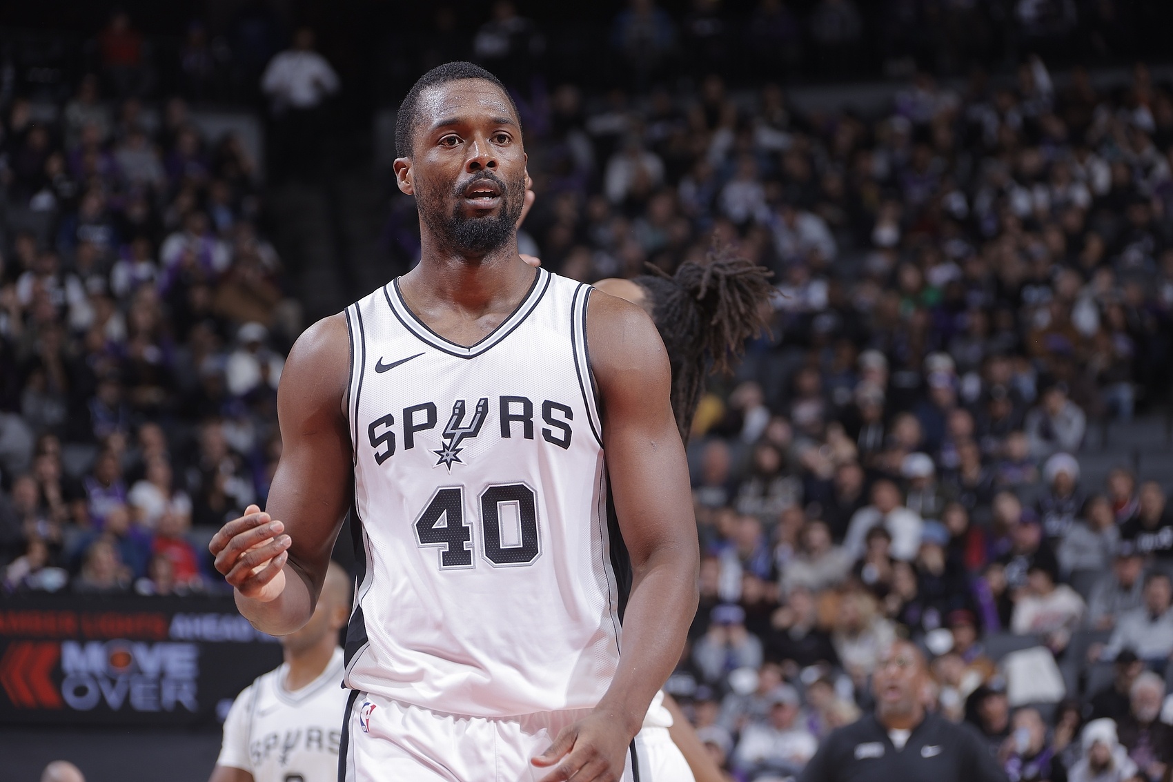 手感火熱！哈里森-巴恩斯半場(chǎng)7中6高效拿下14分2板1助1斷