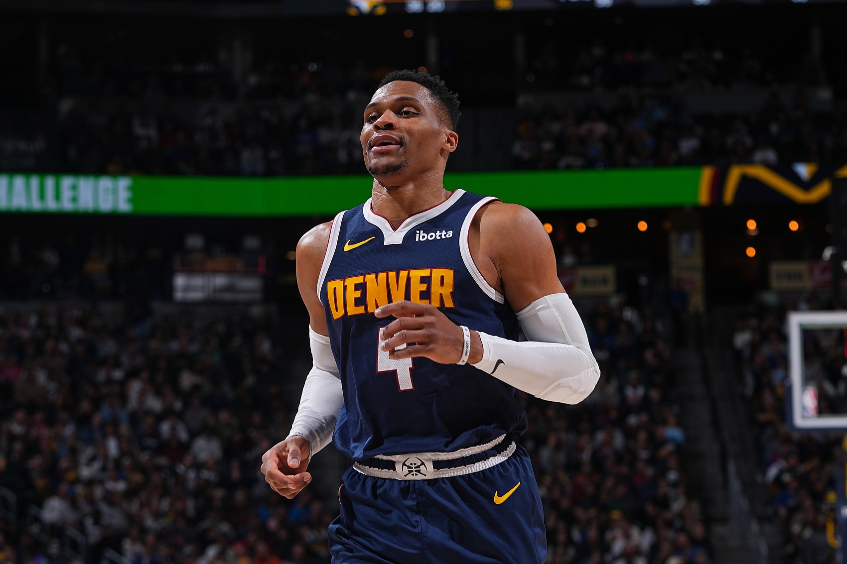 控制失誤！威少全場(chǎng)11中5&三分4中2 得到14分2蓋帽5失誤6犯規(guī)