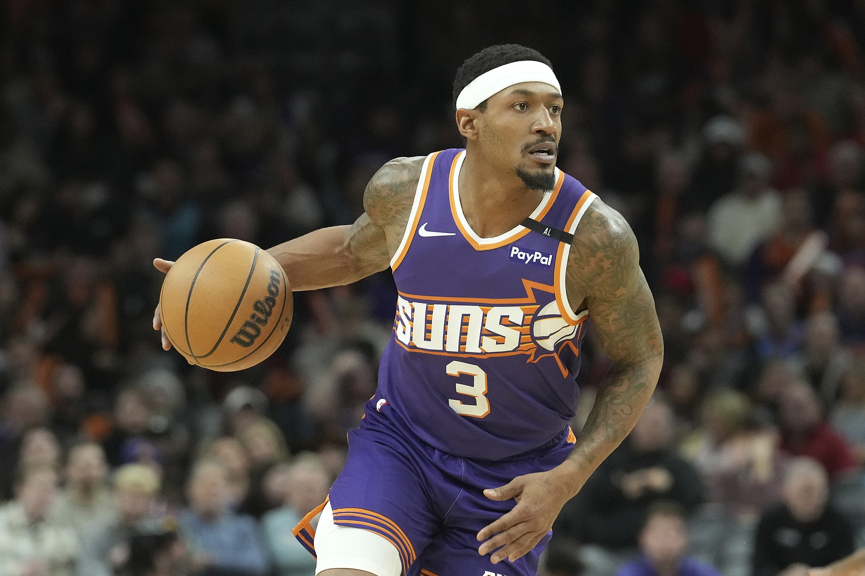 雪上加霜！比爾左小腿疼痛 退出今日比賽