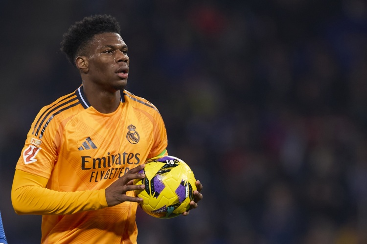 曾被受質(zhì)疑！馬卡：從后衛(wèi)改踢中場，瓊阿梅尼表現(xiàn)出色&不可或缺