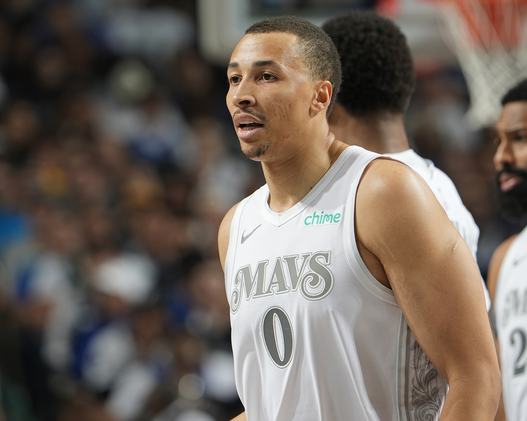 盡力了！?？怂_姆7中6高效拿下17分3板3助1斷