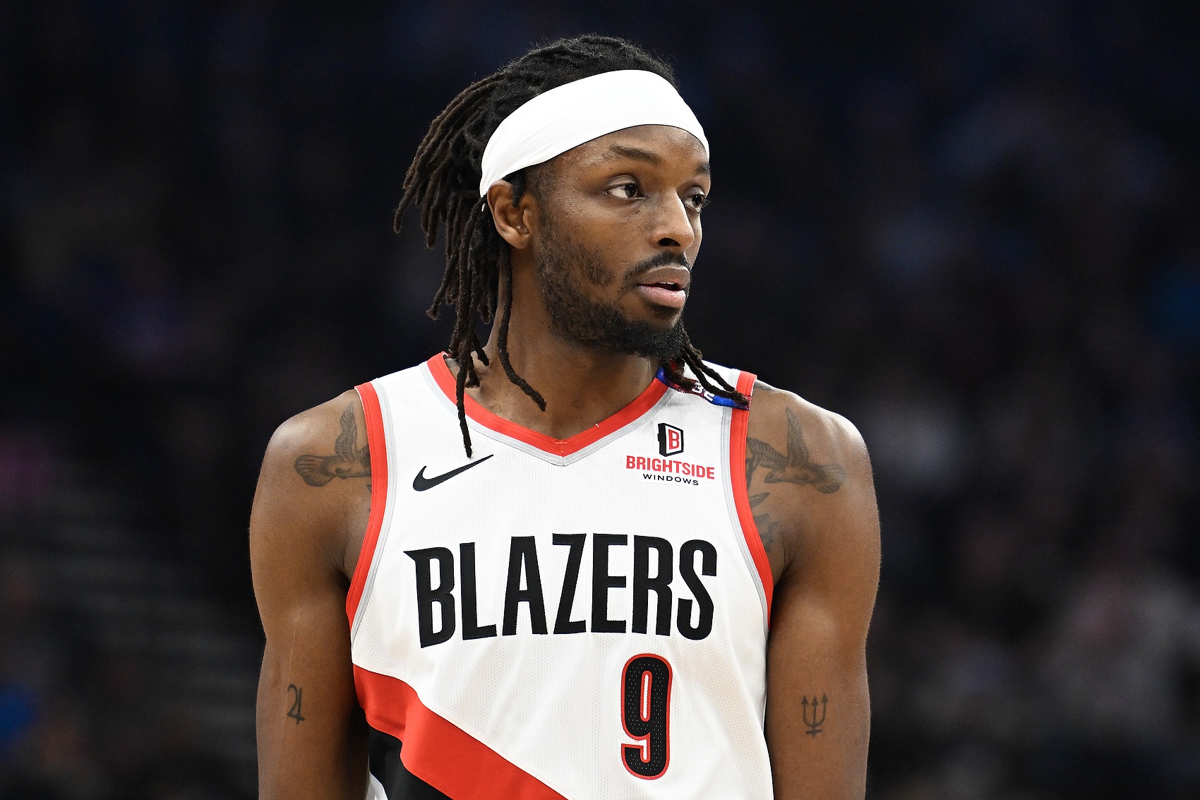 在這兒比誰菜呢？格蘭特半場9中1得2分4板 卡馬拉7中1得3分8板