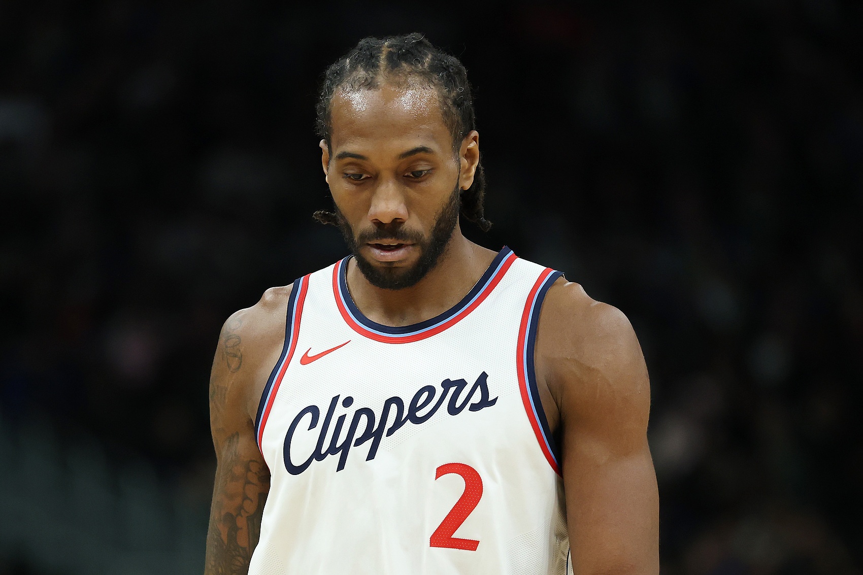 防守托底！小卡復(fù)出14中6拿到17分8板4助4斷1帽 三分5中3