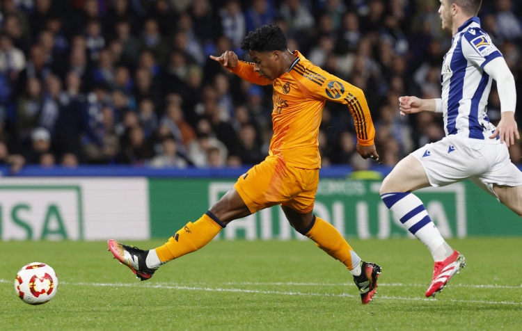 恩德里克：貝林厄姆拿球時(shí)我看到開(kāi)闊的空間，我知道我要去跑位