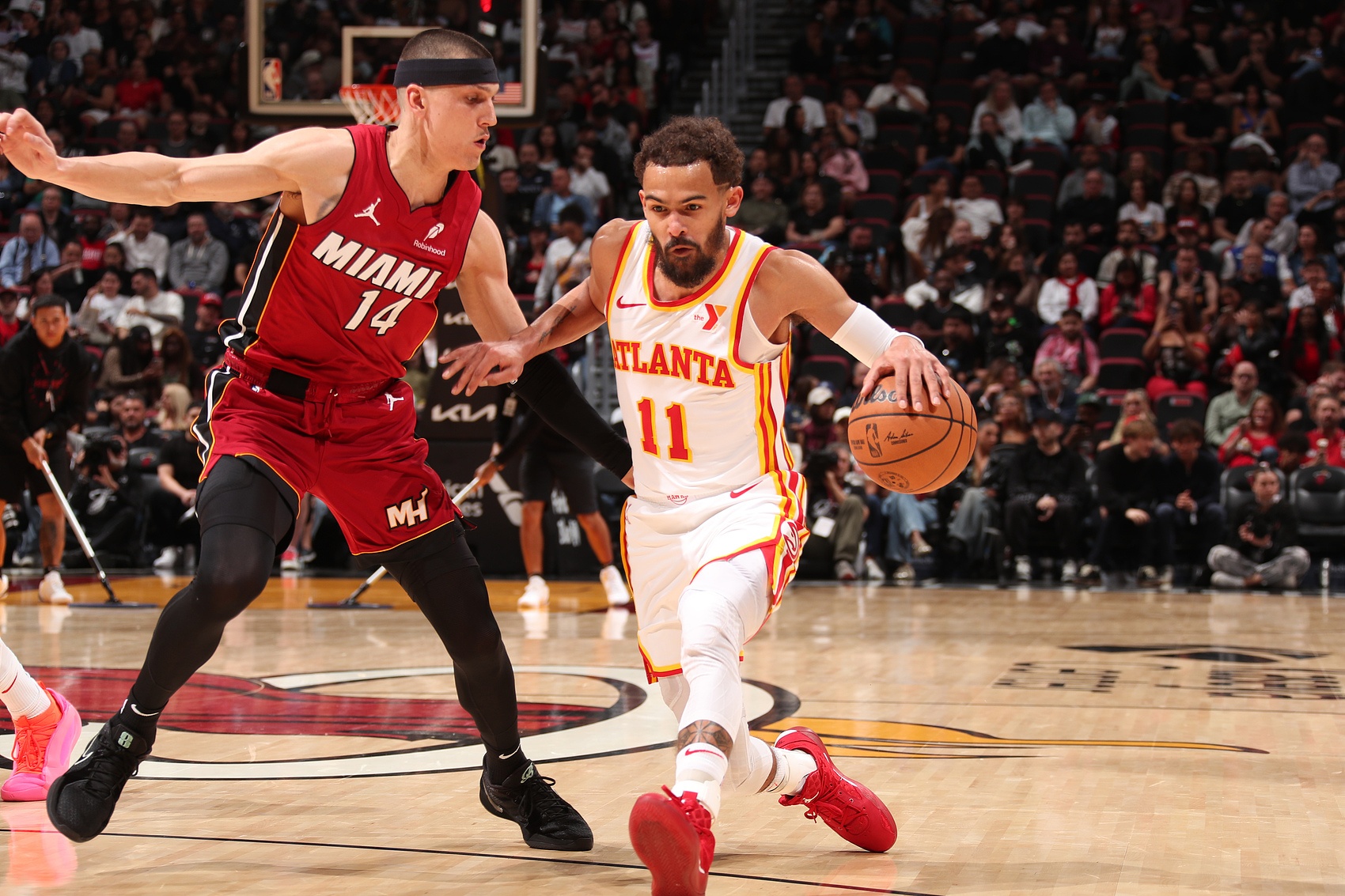 熱火、老鷹卡位戰(zhàn)連打兩場(chǎng) 各贏了一場(chǎng)&排名兩次互換白忙活