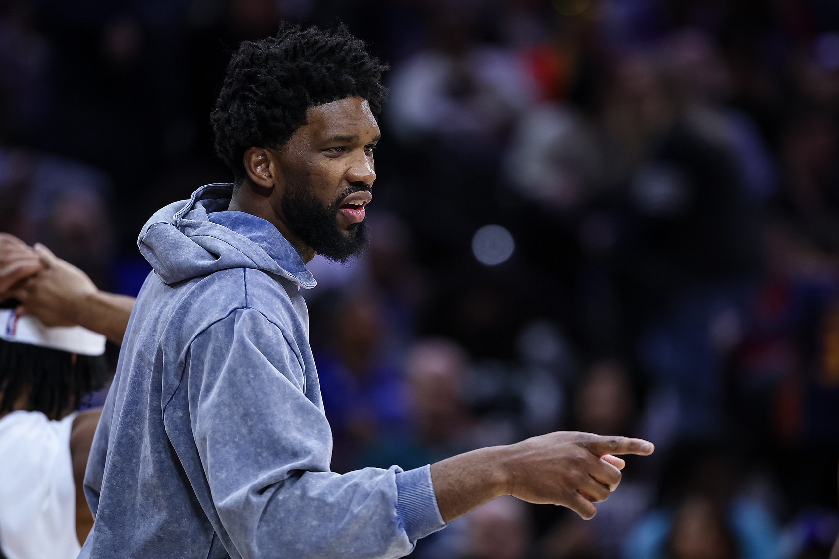 快1個(gè)月還沒(méi)定治療方案！納斯談恩比德是否手術(shù)：還沒(méi)定 但是快了