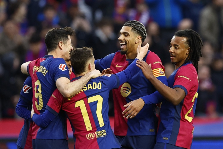 歐冠淘汰賽雙殺對手！巴薩上次做到還是2019年總比分4-0曼聯(lián)