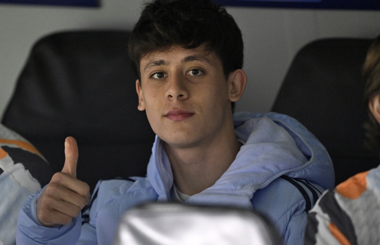 徹底邊緣！居勒爾近3場歐冠淘汰賽全程替補，聯(lián)賽對馬競巴薩0出場