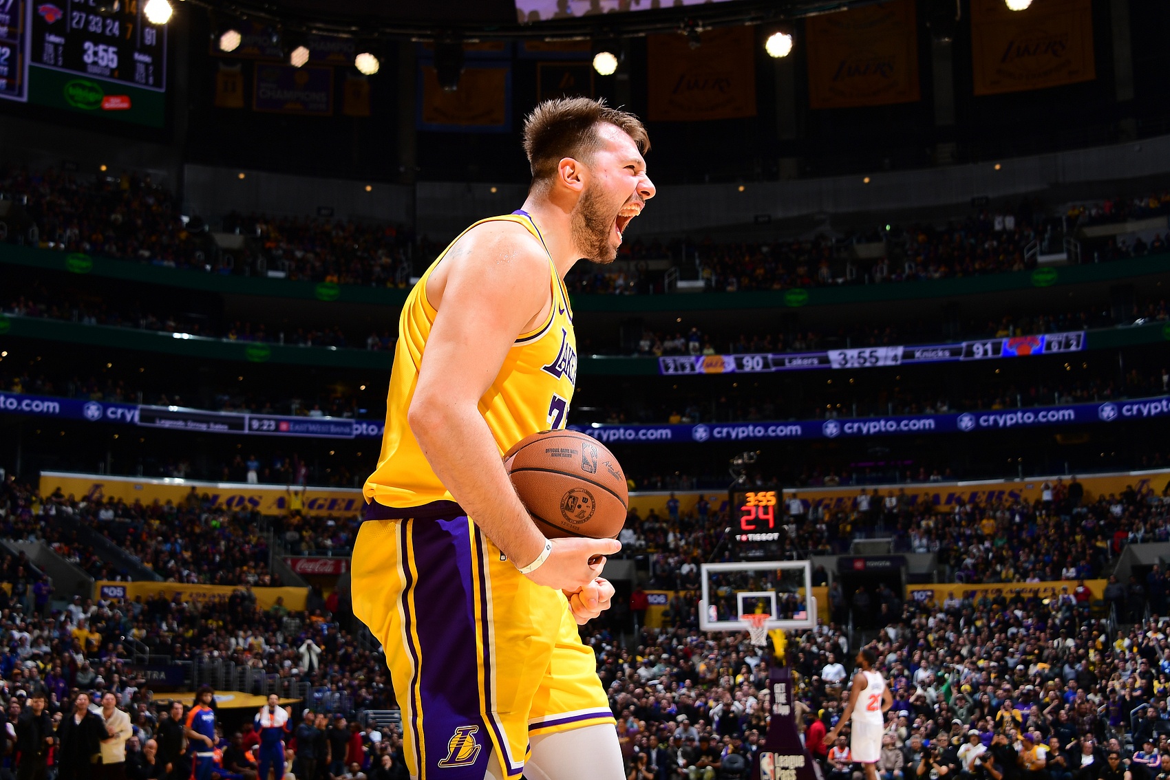 末節(jié)才爆發(fā)！雷迪克：隨著比賽進(jìn)行 東契奇更好地應(yīng)對(duì)了壓力