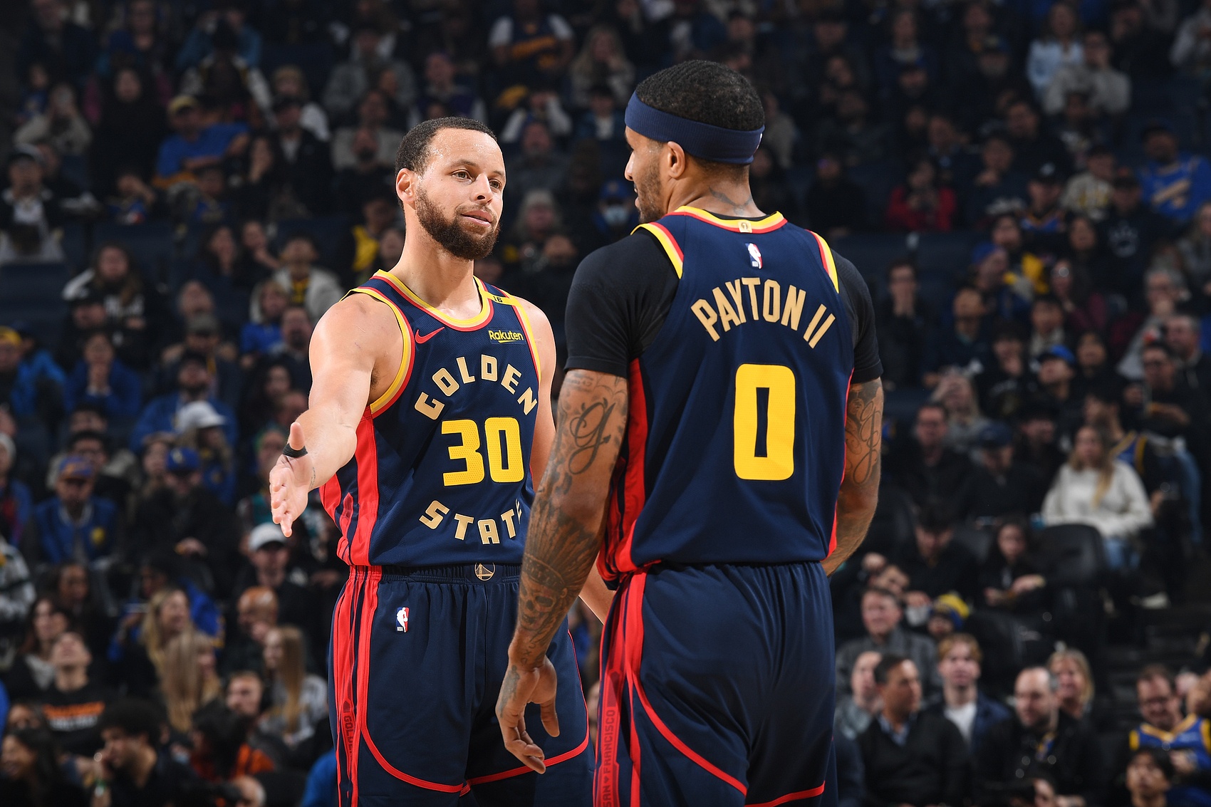 明天勇士戰(zhàn)猛龍！庫(kù)里不在傷病名單&將復(fù)出 小佩頓出戰(zhàn)成疑