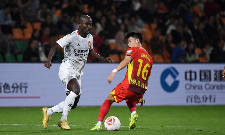 首輪三球大勝！足球報(bào)談遼寧鐵人：邁出本賽季沖超的堅(jiān)實(shí)第一步