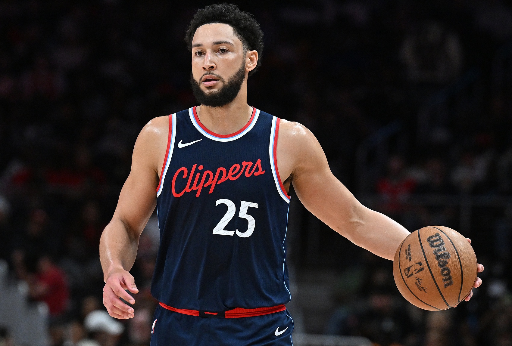 侵略性很強(qiáng)！西蒙斯5投4中砍8+7籃板罕見(jiàn)0助攻 幾球展現(xiàn)狀元風(fēng)采