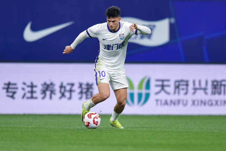 津媒：津門虎今天將和大連英博熱身，本場比賽分三節(jié)進行