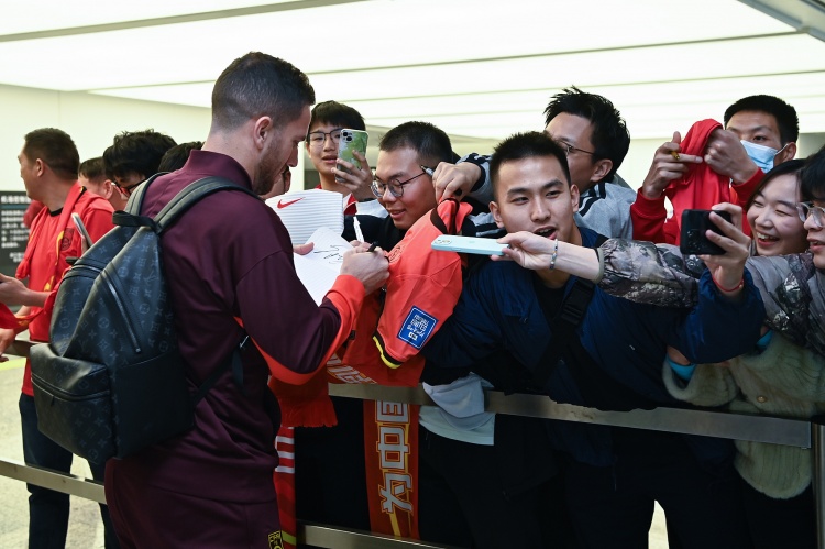 魯媒：塞鳥是目前國足僅有的待開“盲盒”，伊萬只能投下賭注